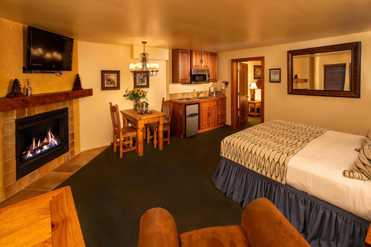 Alpine Village Suites Taos Ski Valley Extérieur photo